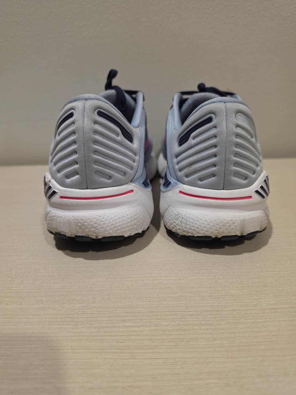 Brooks Women’s Adrenaline GTS 22 Running Shoes Grey Pink 11 - Picture 4 of 8